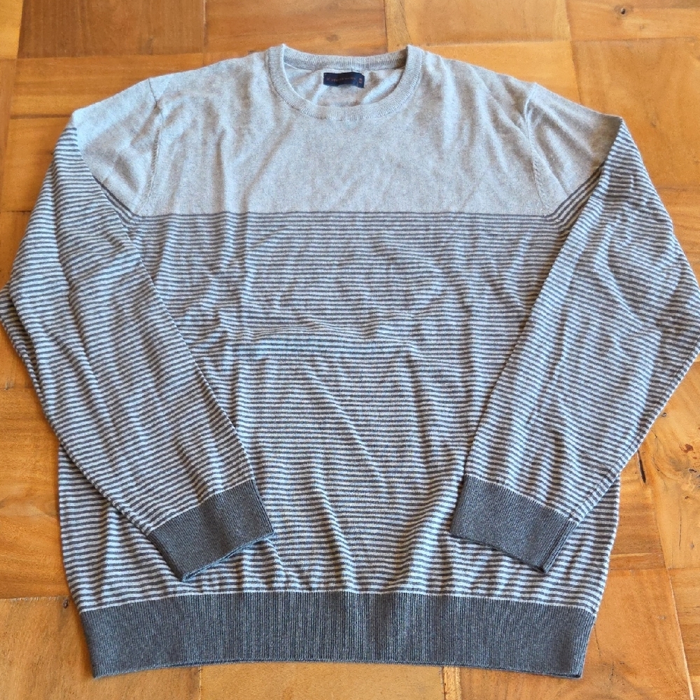 Denver Hayes Men's Gray and Dark Gray Crewneck Sweater
